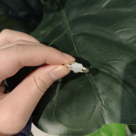 MoonStone Ring - Picture 4 of 4